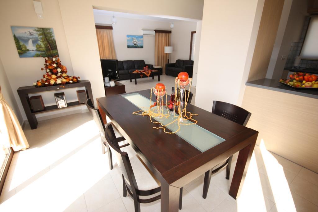 Holidays Villas Pissouri Room photo